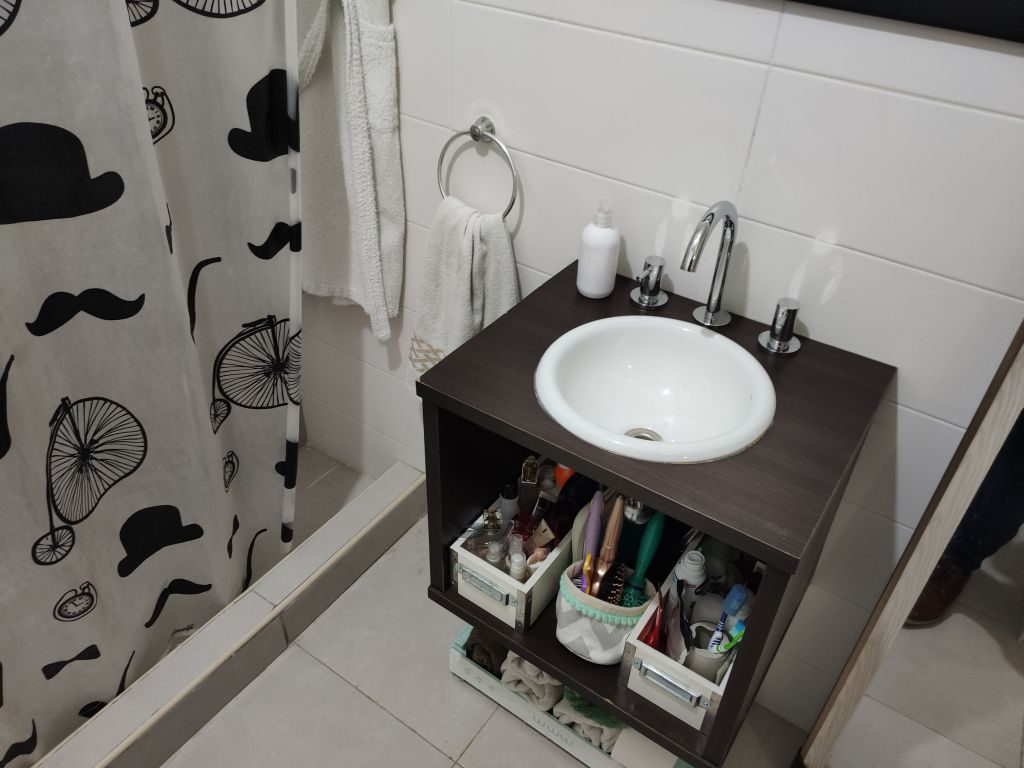 FONROUGE al 200 Piso PB 18