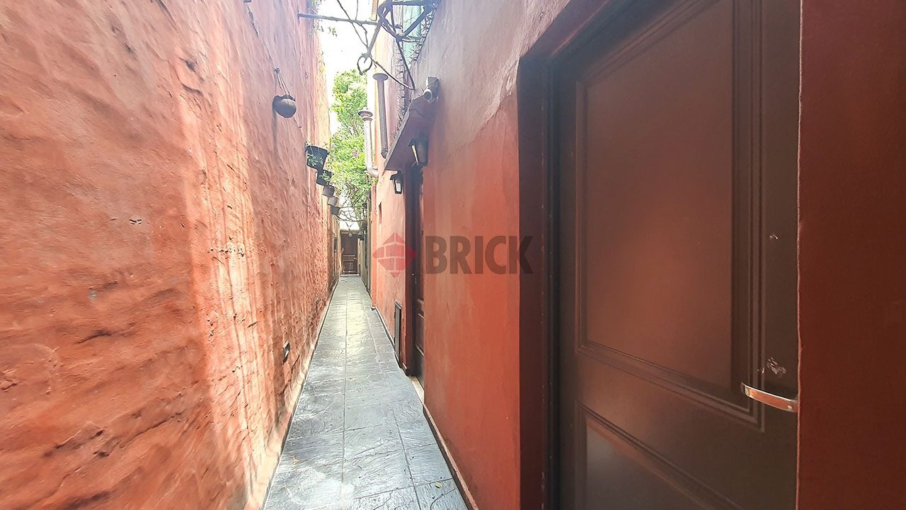 GORRITI al 4200 Piso PB Y 1° 28