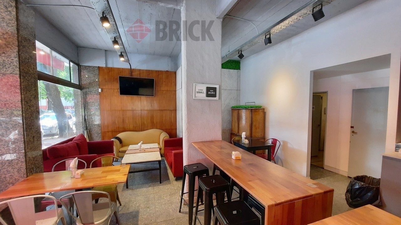 CASEROS, AV. al 3000 4