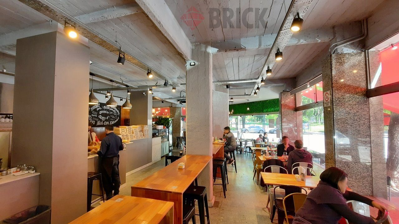 CASEROS, AV. al 3000 8