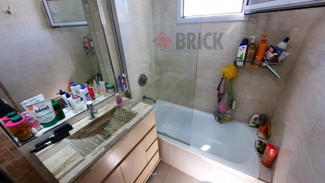 ECUADOR al 700 Piso 9 16