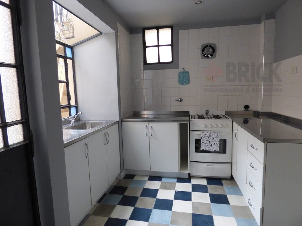 DIRECTORIO, AV. al 700 Piso PB 18