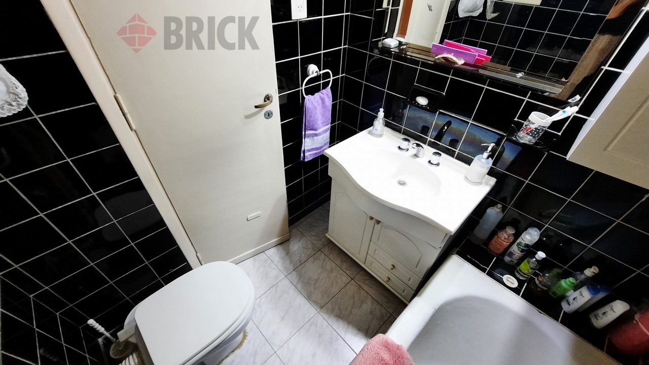 AGUIRRE al 1100 Piso PB 9