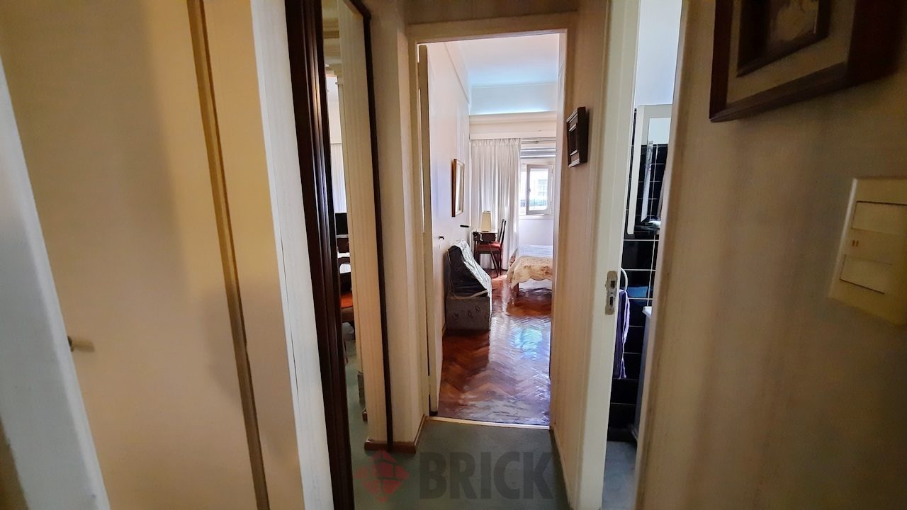 AGUIRRE al 1100 Piso PB 12