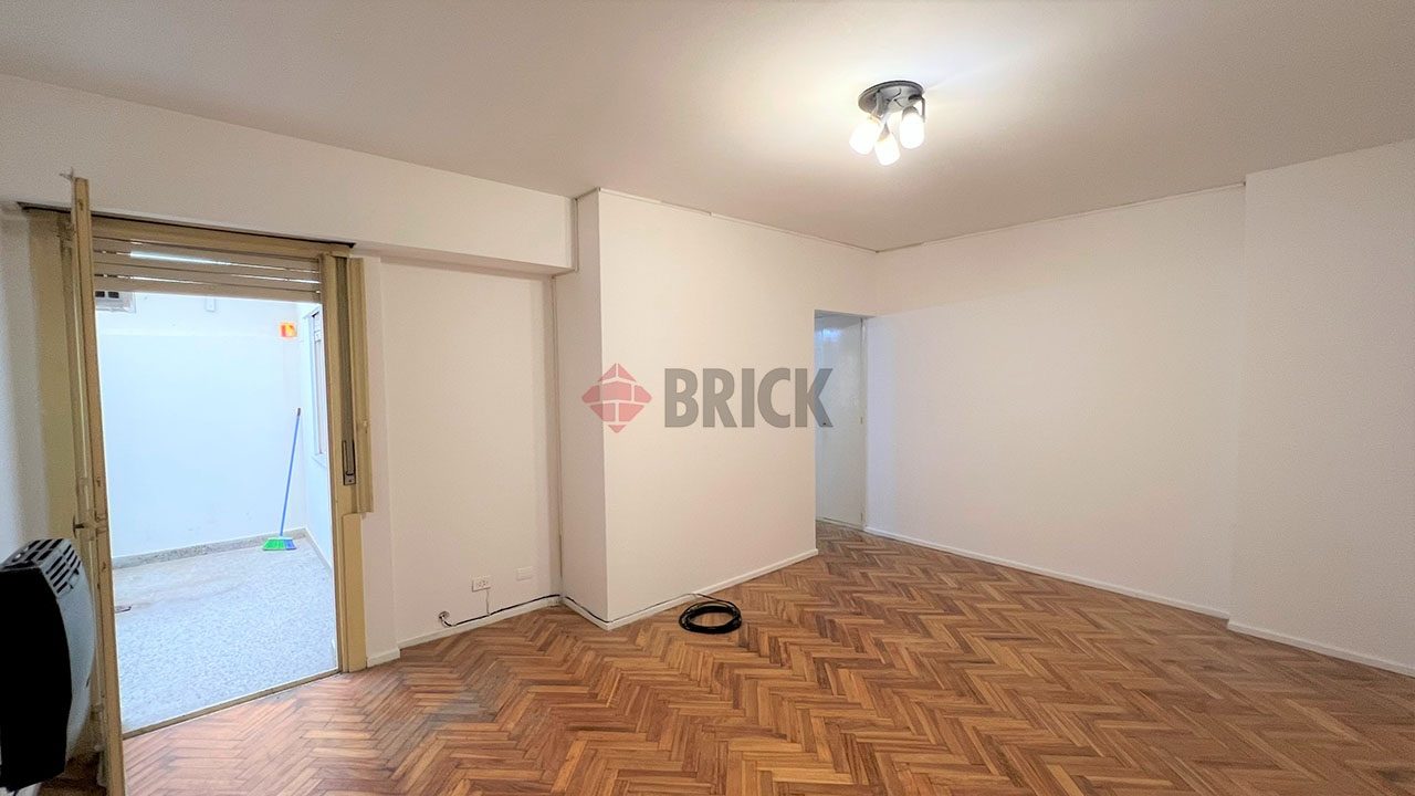 CARACAS al 4600 Piso 1 3