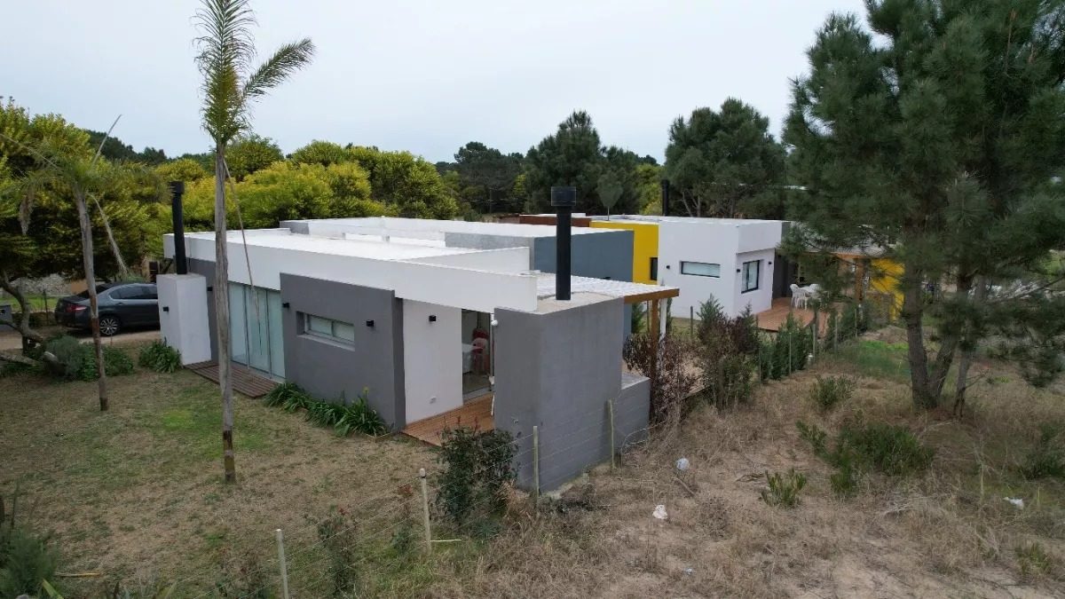 LAS GAVIOTAS (CALLE 30) 4