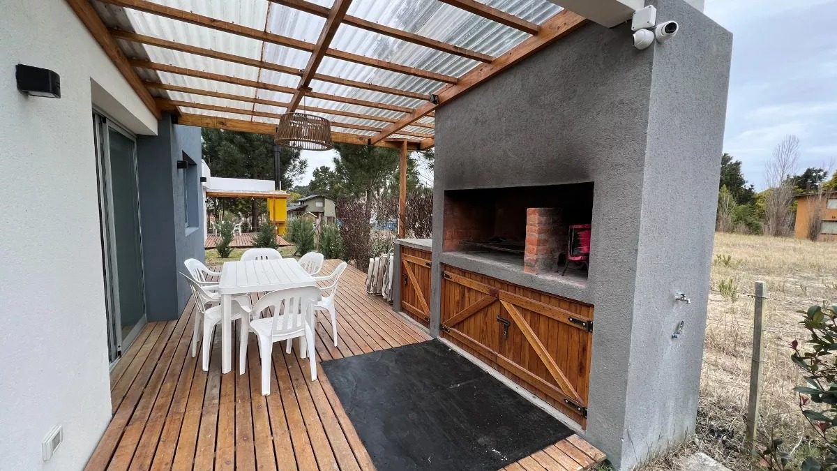 LAS GAVIOTAS (CALLE 30) 19