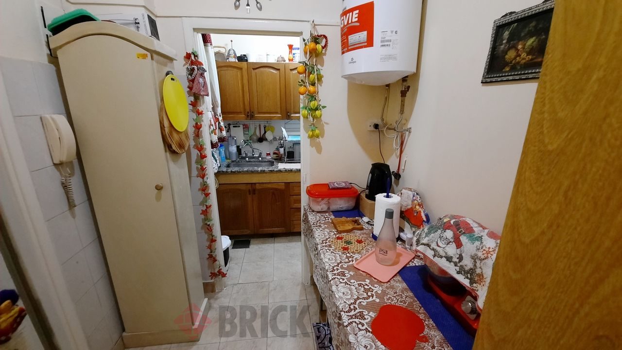 ECUADOR al 1300 Piso PB 12