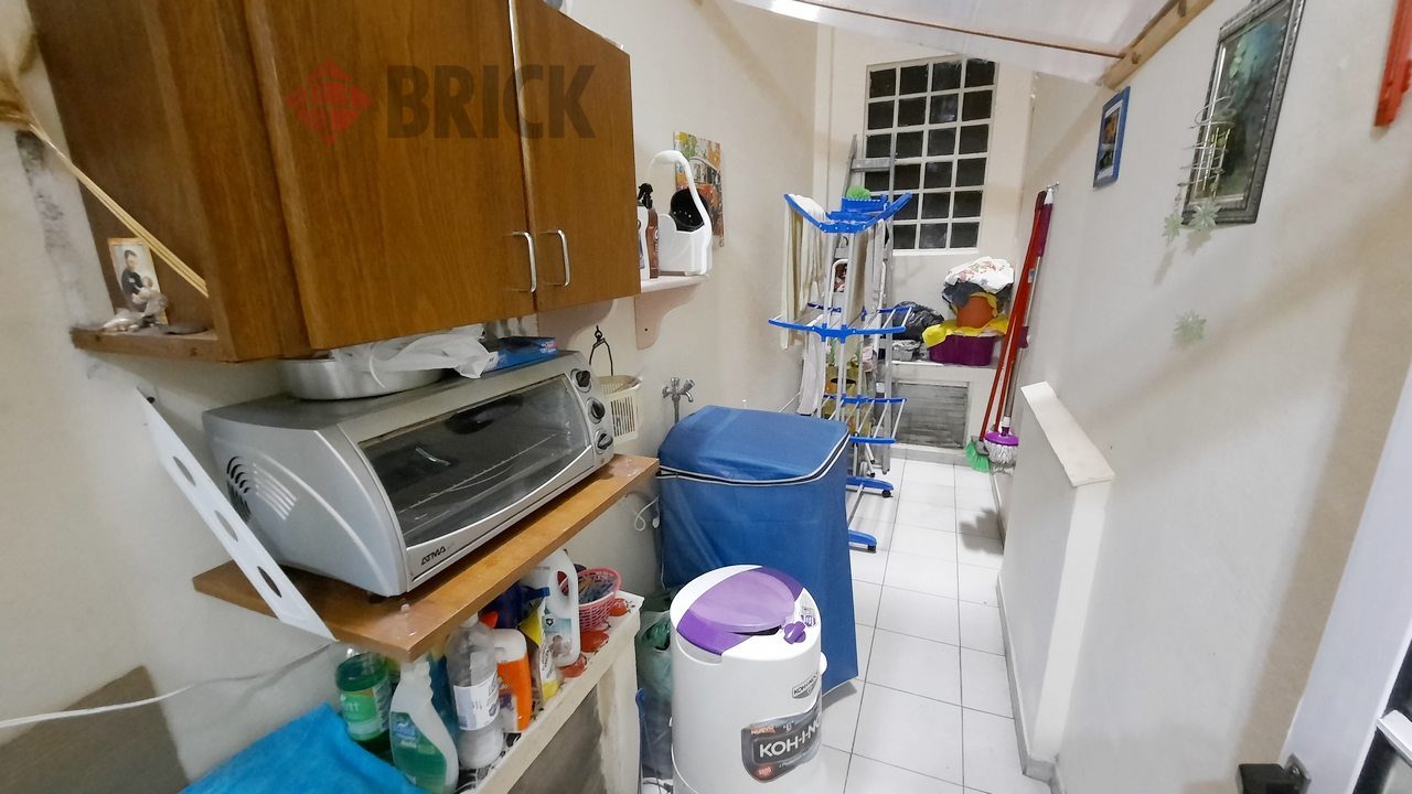 ECUADOR al 1300 Piso PB 17