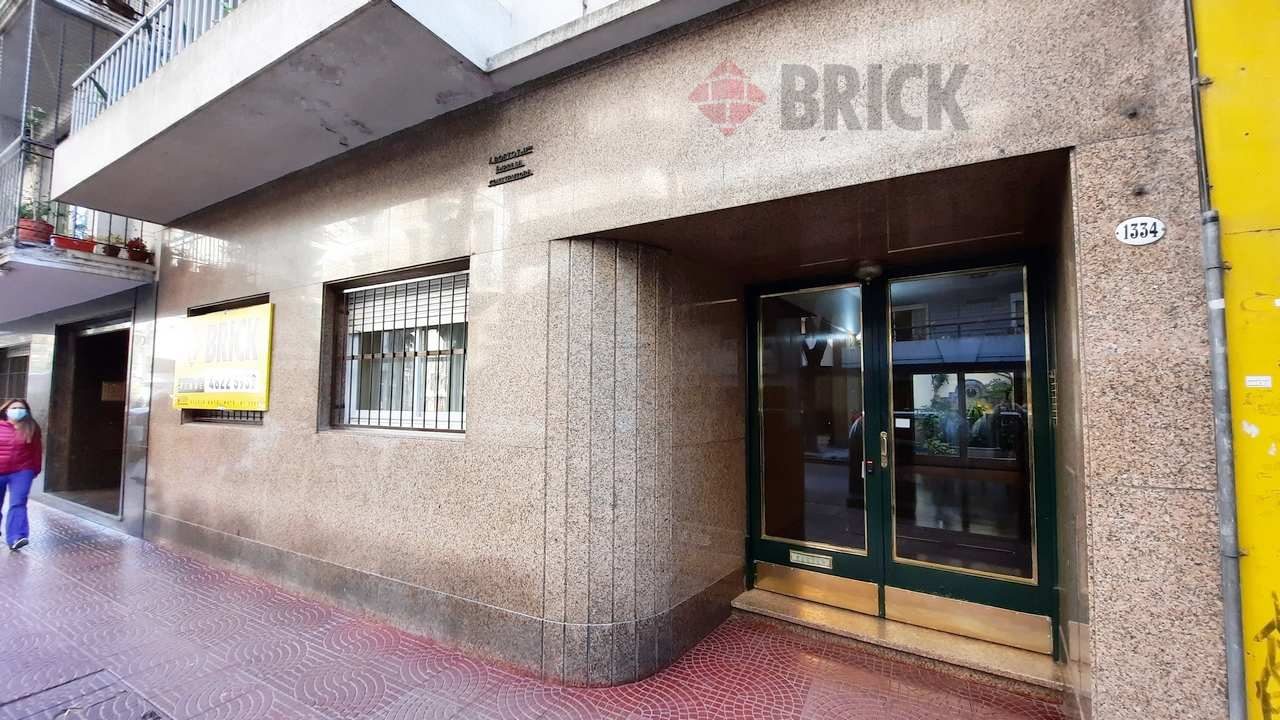 ECUADOR al 1300 Piso PB 24