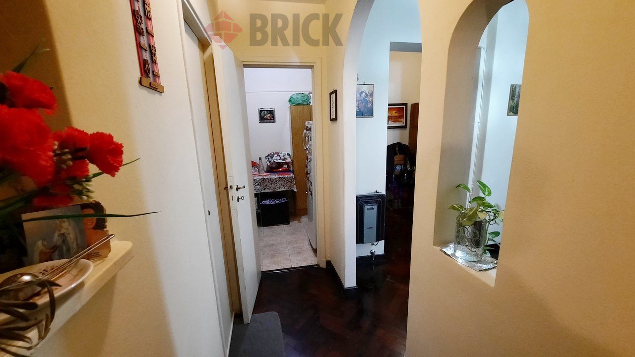 ECUADOR al 1300 Piso PB 8