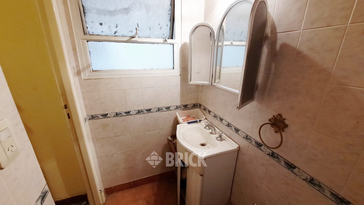 CALLAO, AV. al 1900 Piso 7 17