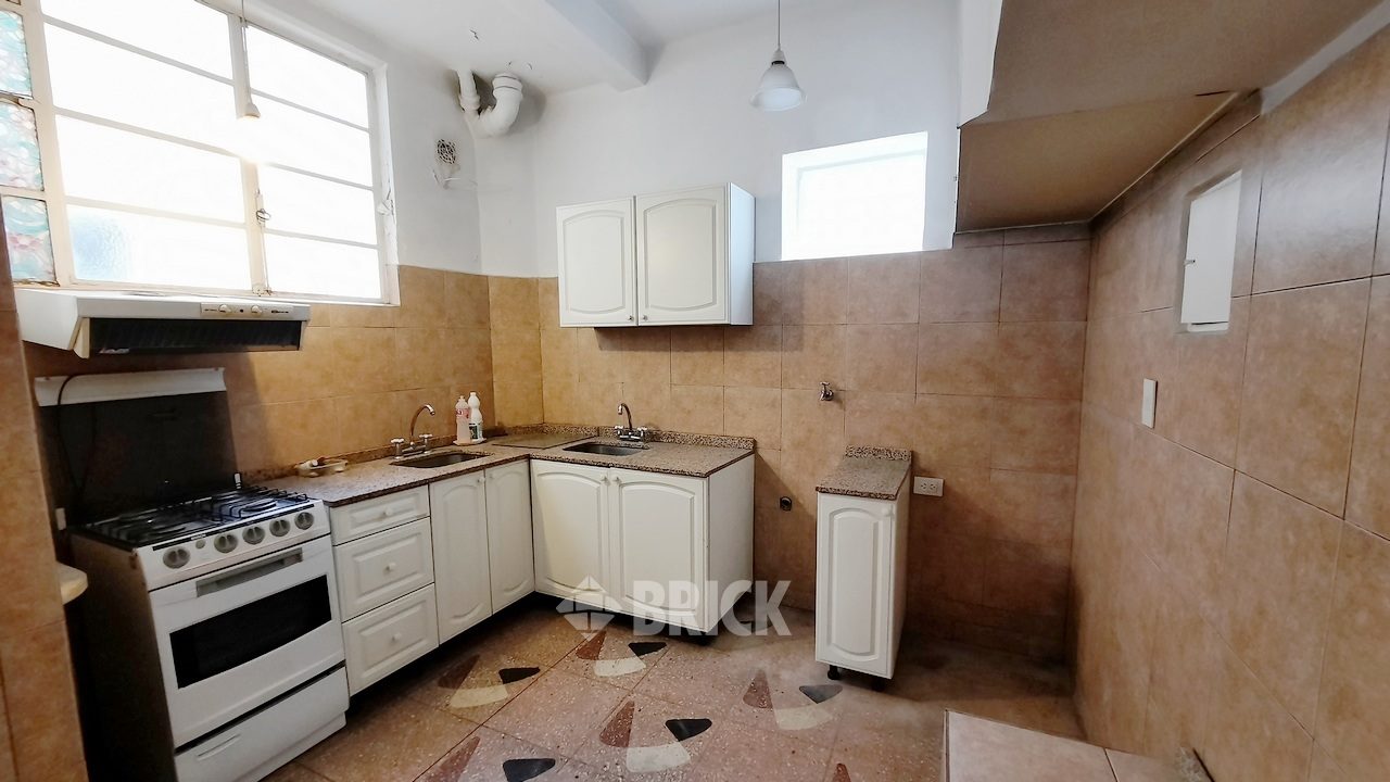 CORDOBA, AV. al 1400 Piso 4 15