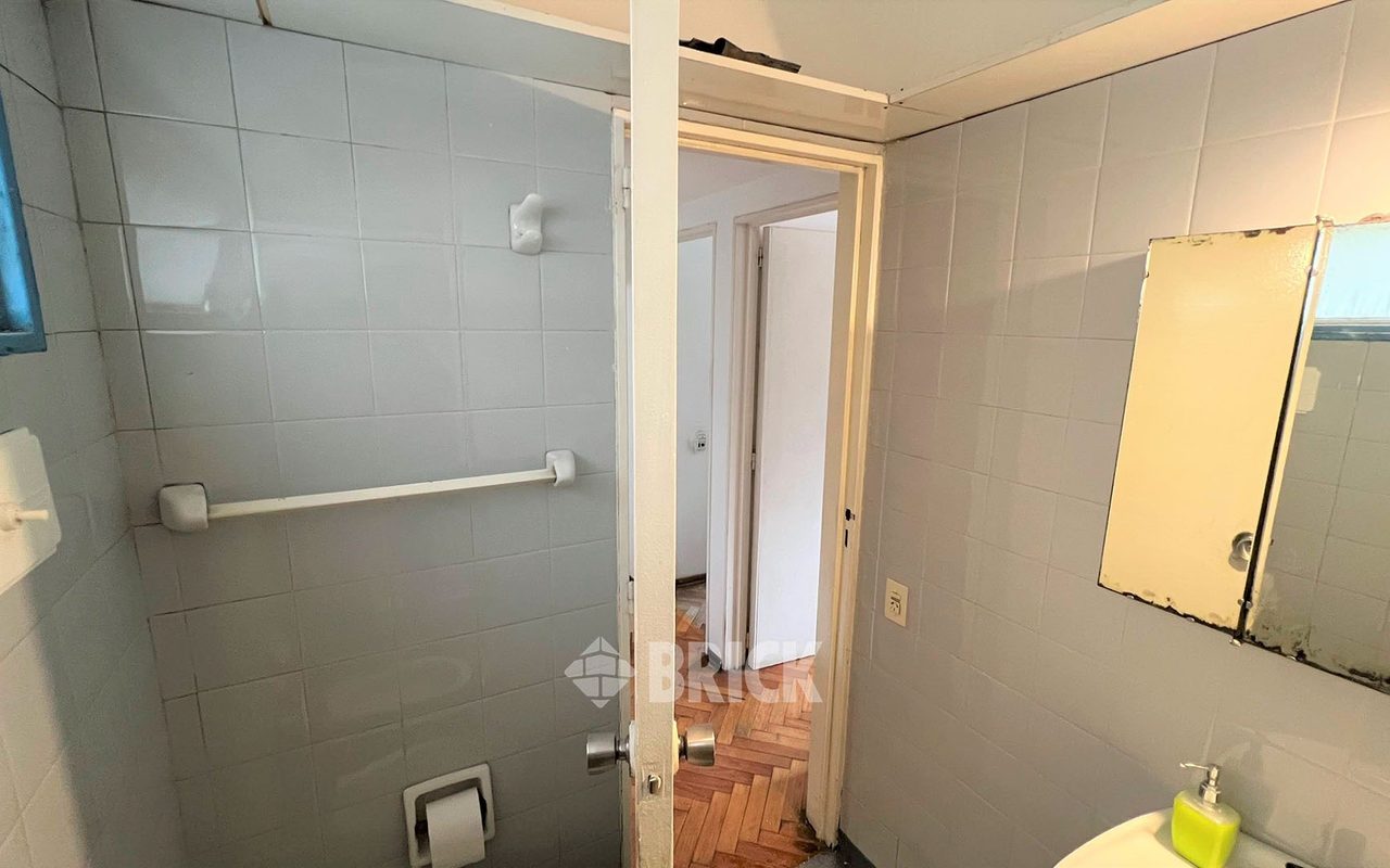 CORONEL DIAZ, AV. al 2300 Piso 8 12