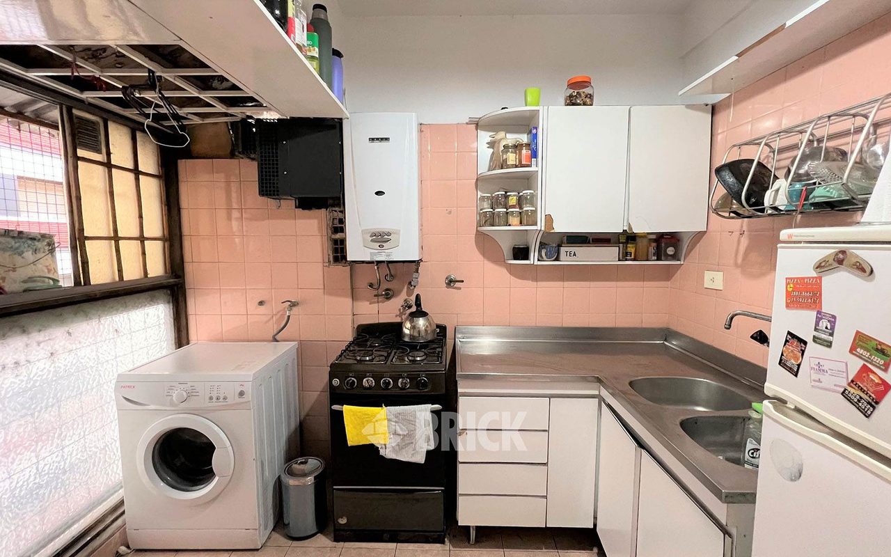 CORONEL DIAZ, AV. al 2300 Piso 8 13