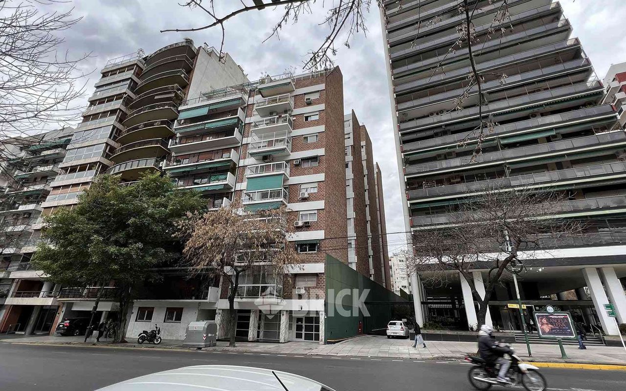 CORONEL DIAZ, AV. al 2300 Piso 8 16