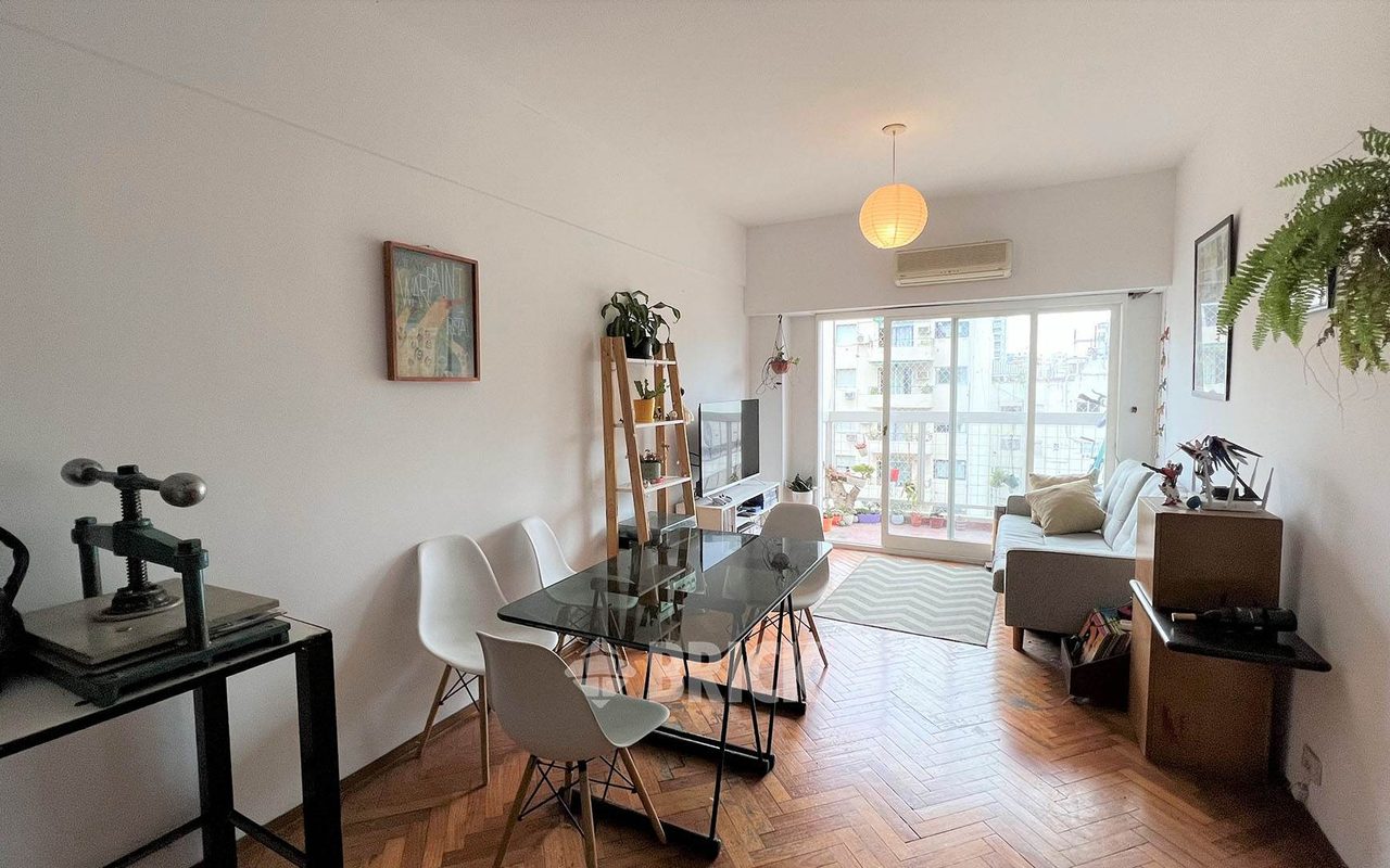 CORONEL DIAZ, AV. al 2300 Piso 8 2