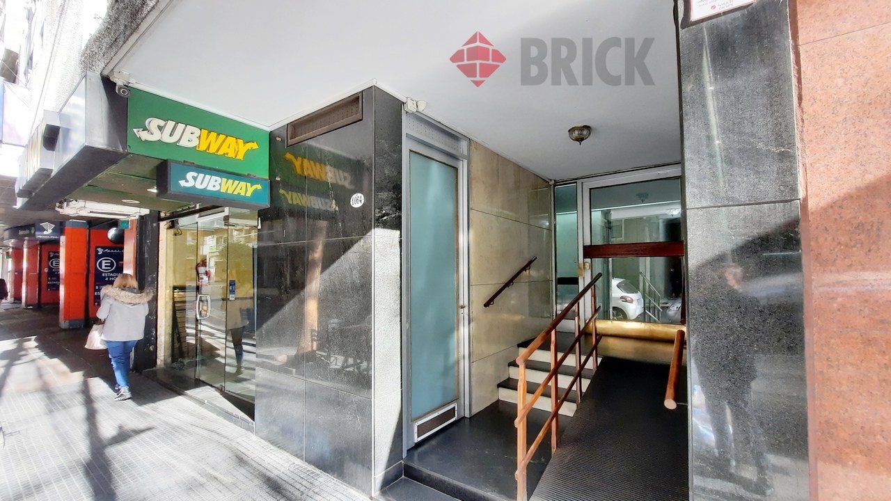 AZCUENAGA al 1000 Piso 2 23