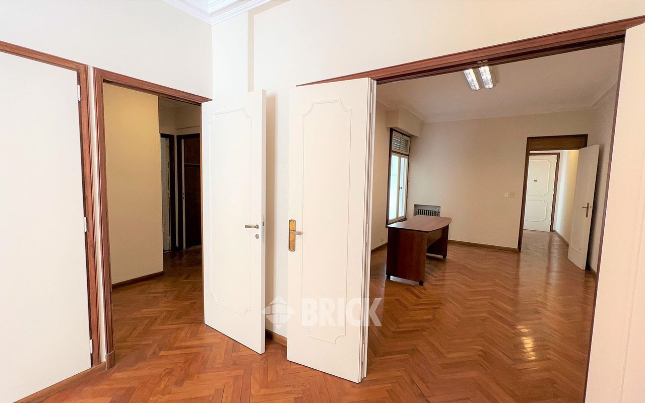 CHARCAS al 2500 Piso 1 2