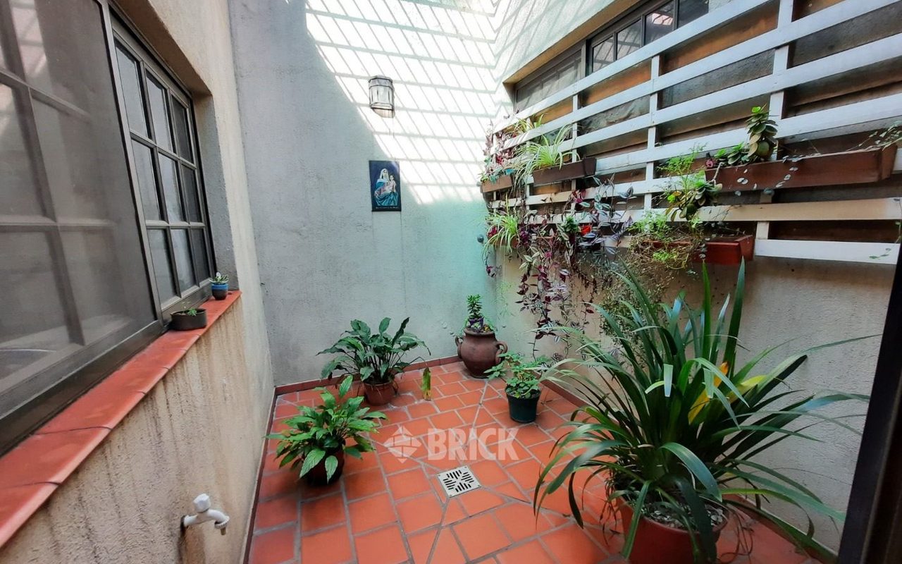 PERON, EVA, AV. al 2700 10