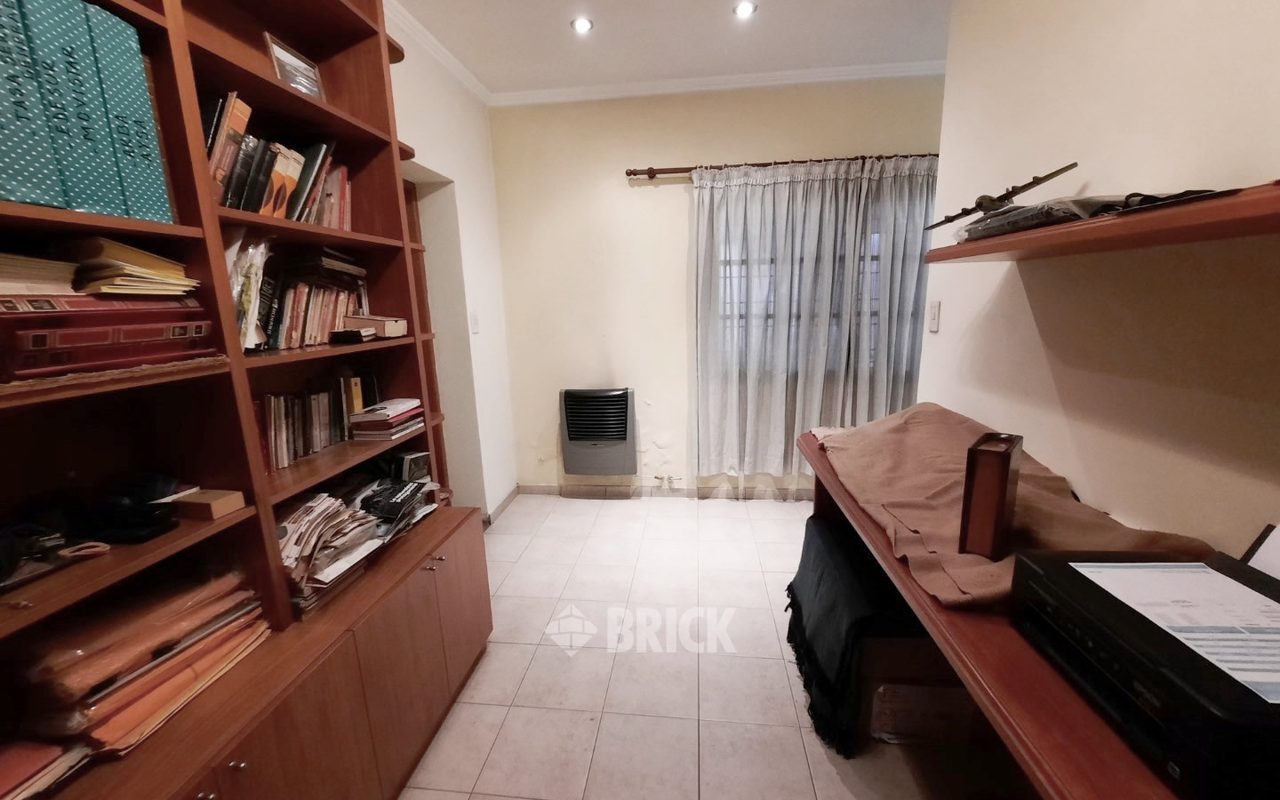 PERON, EVA, AV. al 2700 14