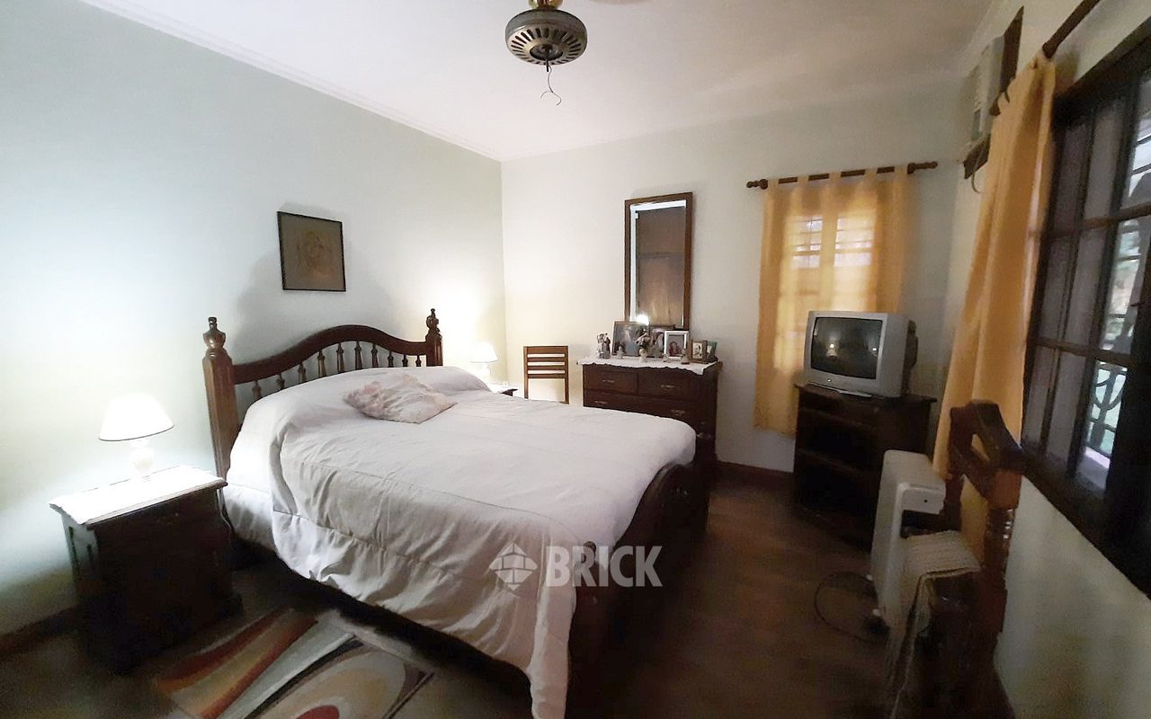 PERON, EVA, AV. al 2700 15