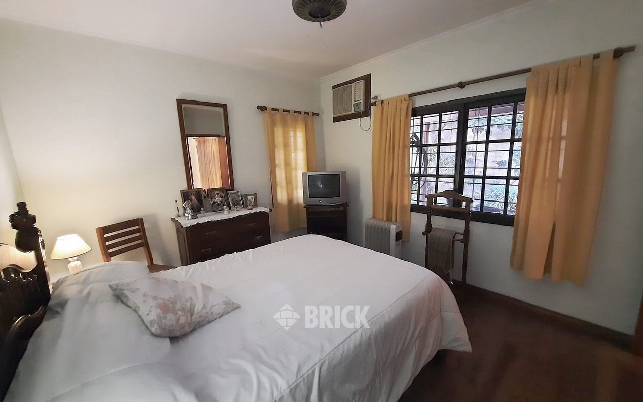 PERON, EVA, AV. al 2700 16