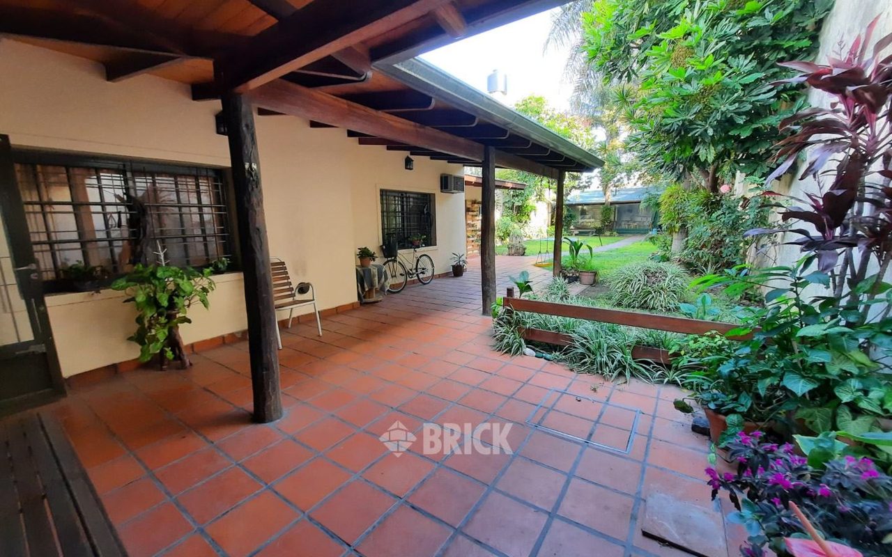 PERON, EVA, AV. al 2700 21