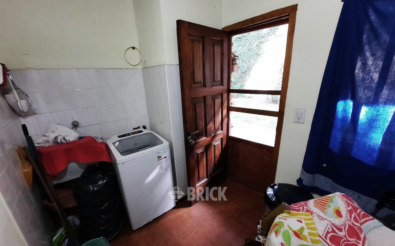 PERON, EVA, AV. al 2700 24