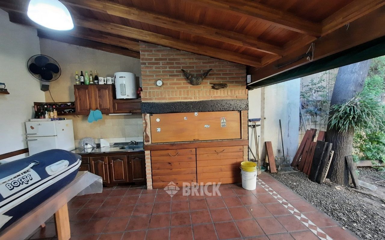 PERON, EVA, AV. al 2700 28