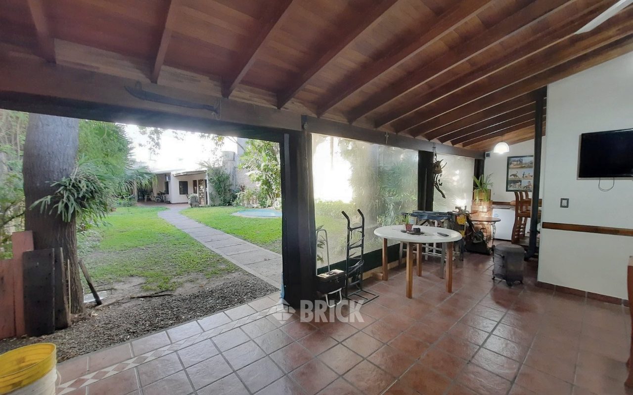 PERON, EVA, AV. al 2700 30