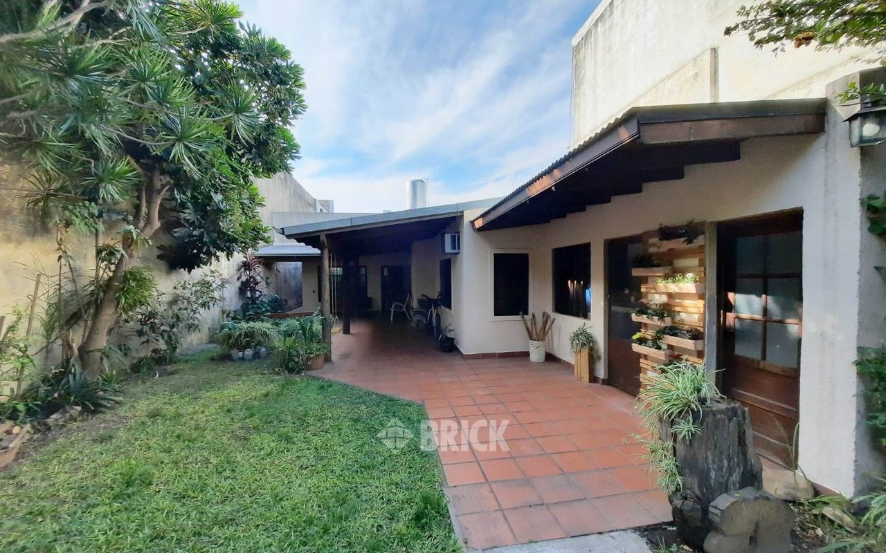 PERON, EVA, AV. al 2700 33