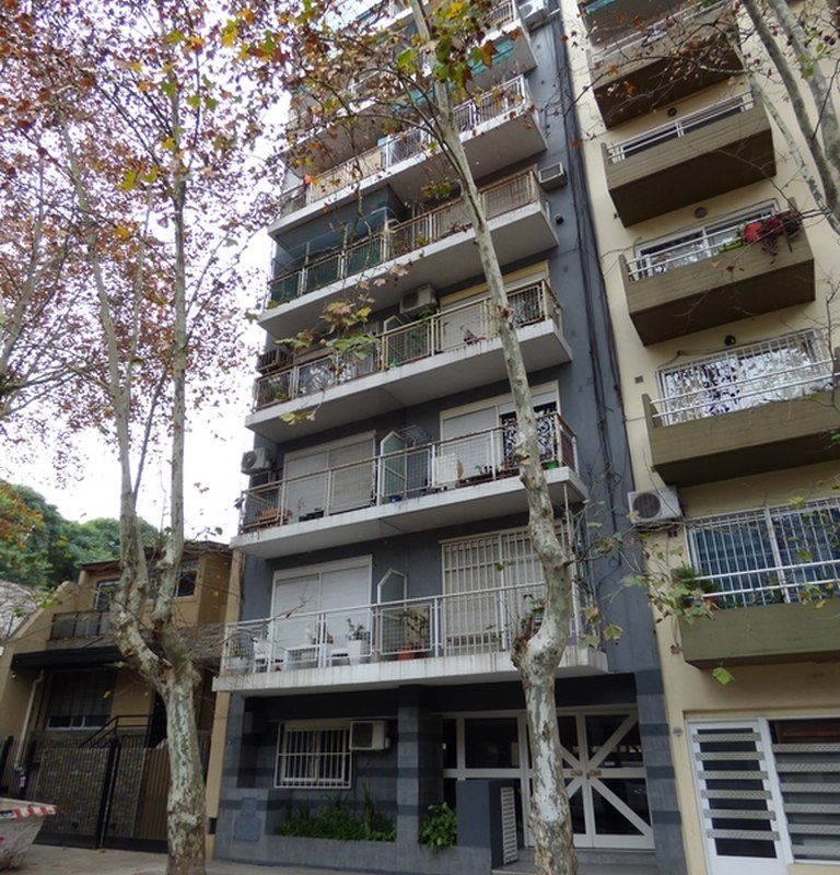 ACUÑA DE FIGUEROA, FCO. al 1400 Piso 6 24