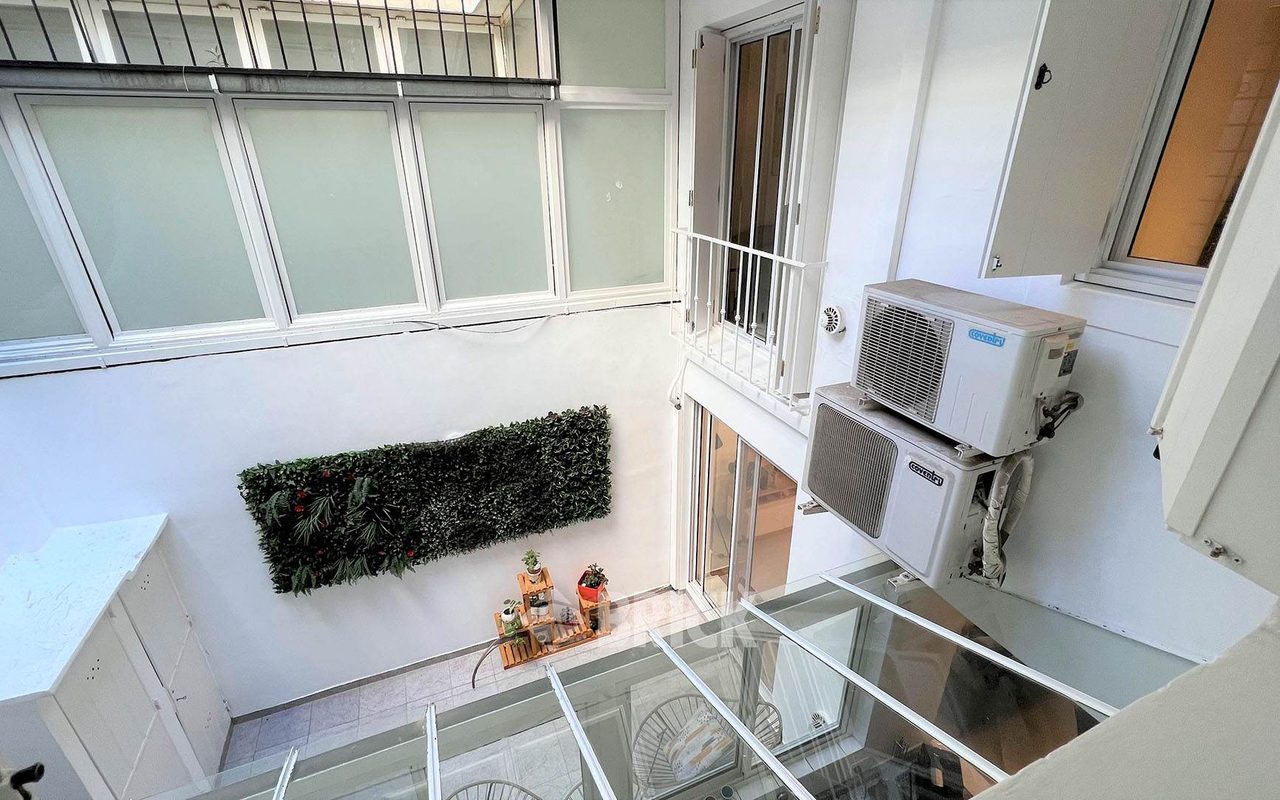 JUNCAL al 2700 Piso PB 24