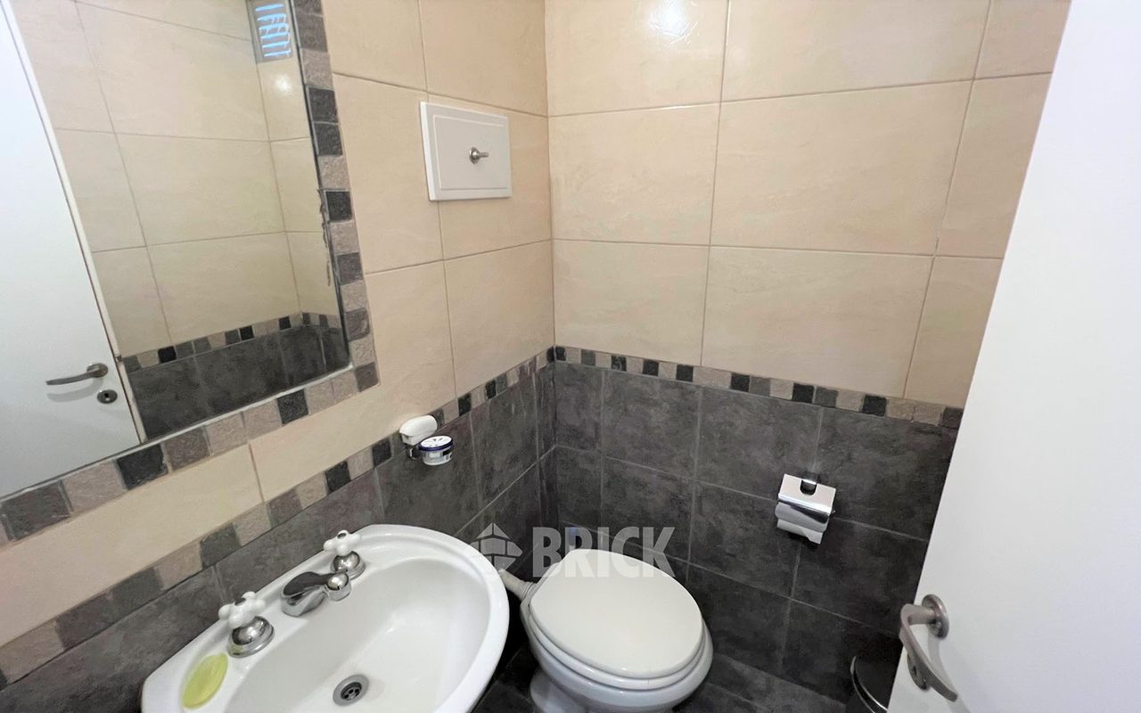 JUNCAL al 2700 Piso PB 30