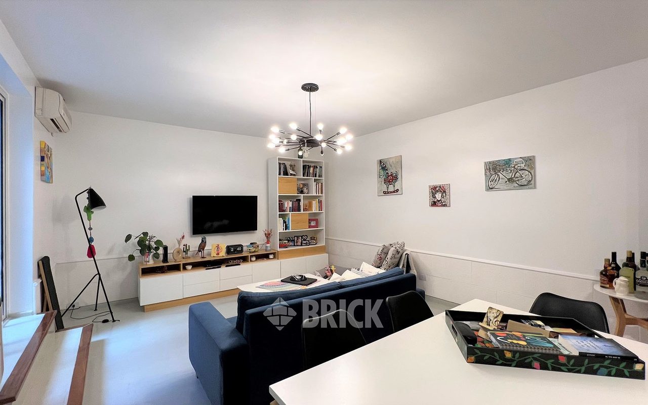 JUNCAL al 2700 Piso PB 3