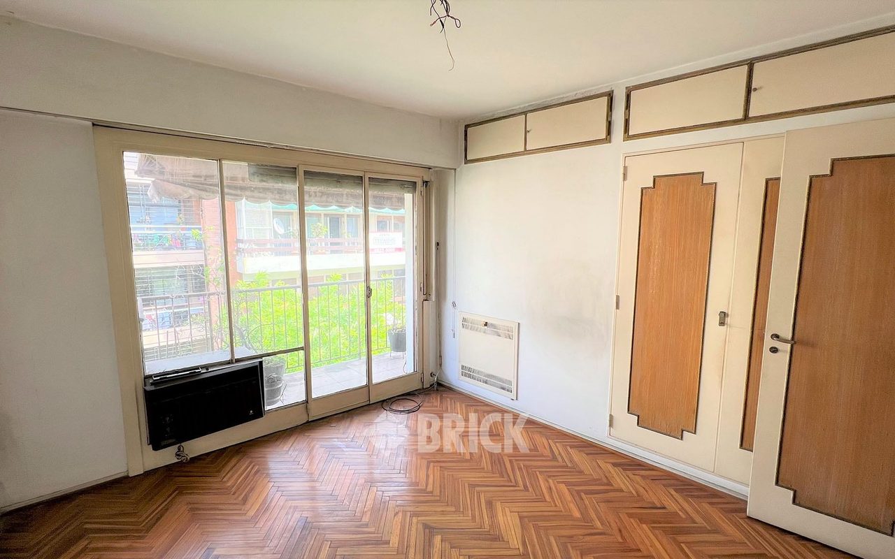 GUAYAQUIL al 300 Piso 6 11