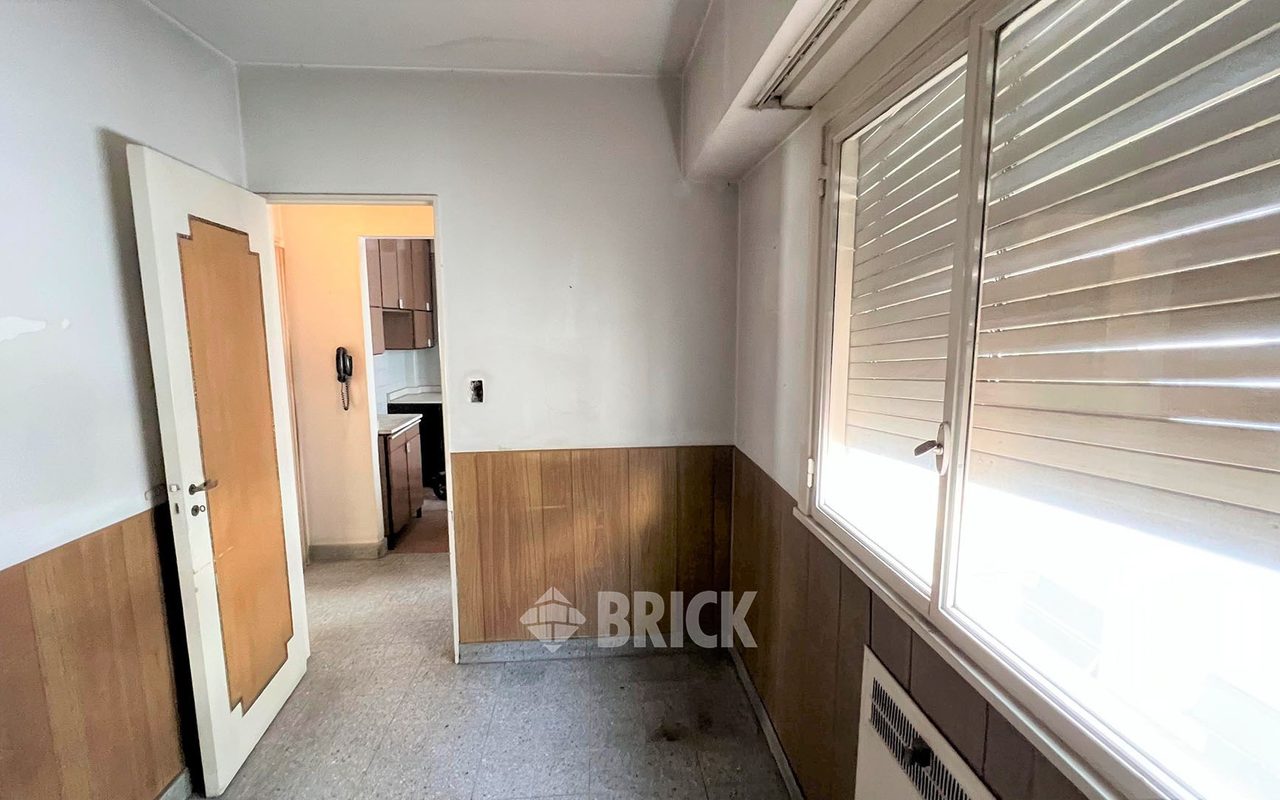 GUAYAQUIL al 300 Piso 6 18