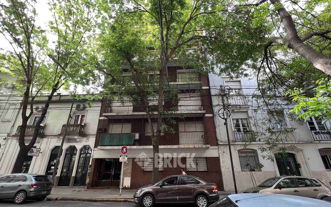 GUAYAQUIL al 300 Piso 6 25