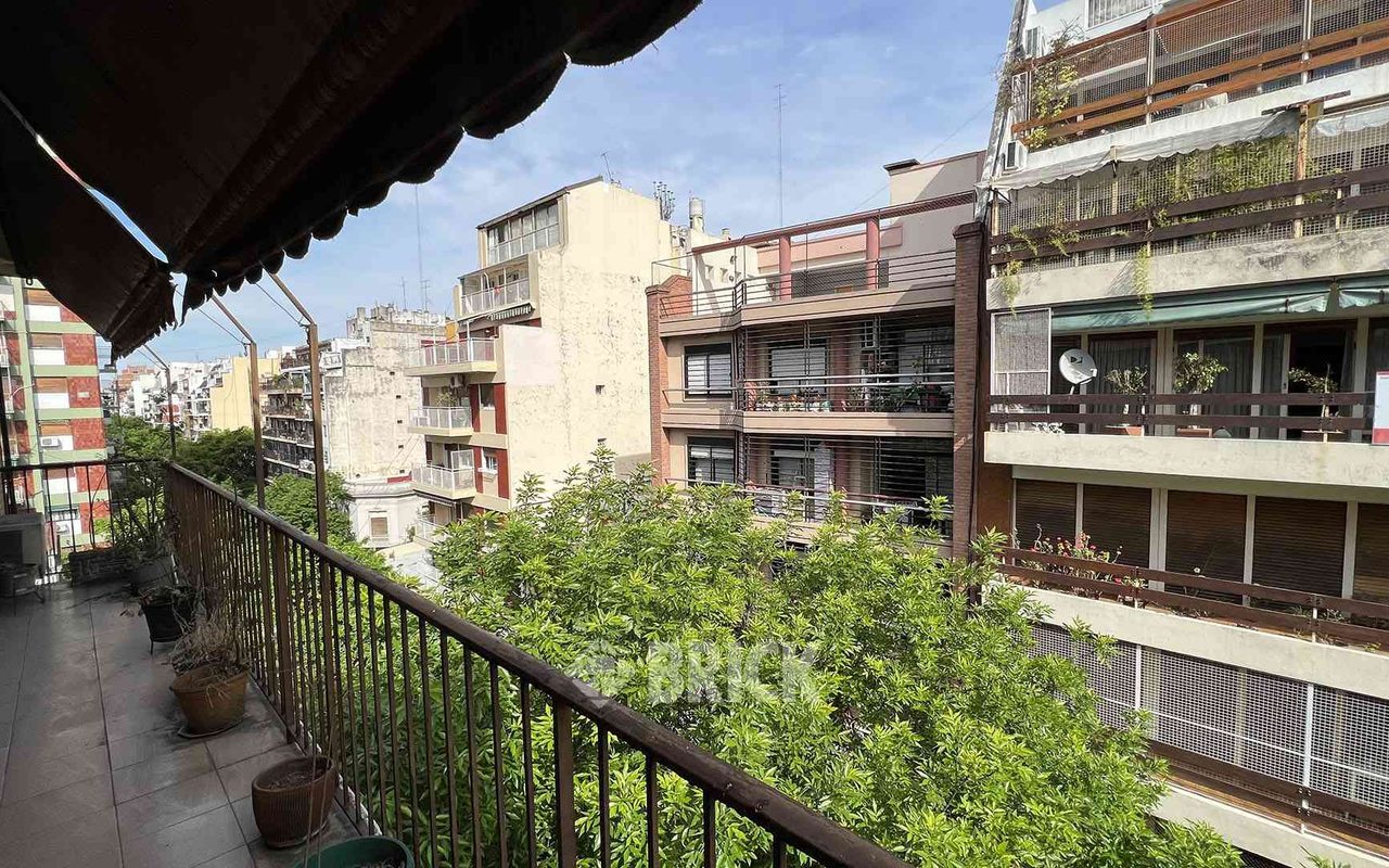 GUAYAQUIL al 300 Piso 6 5