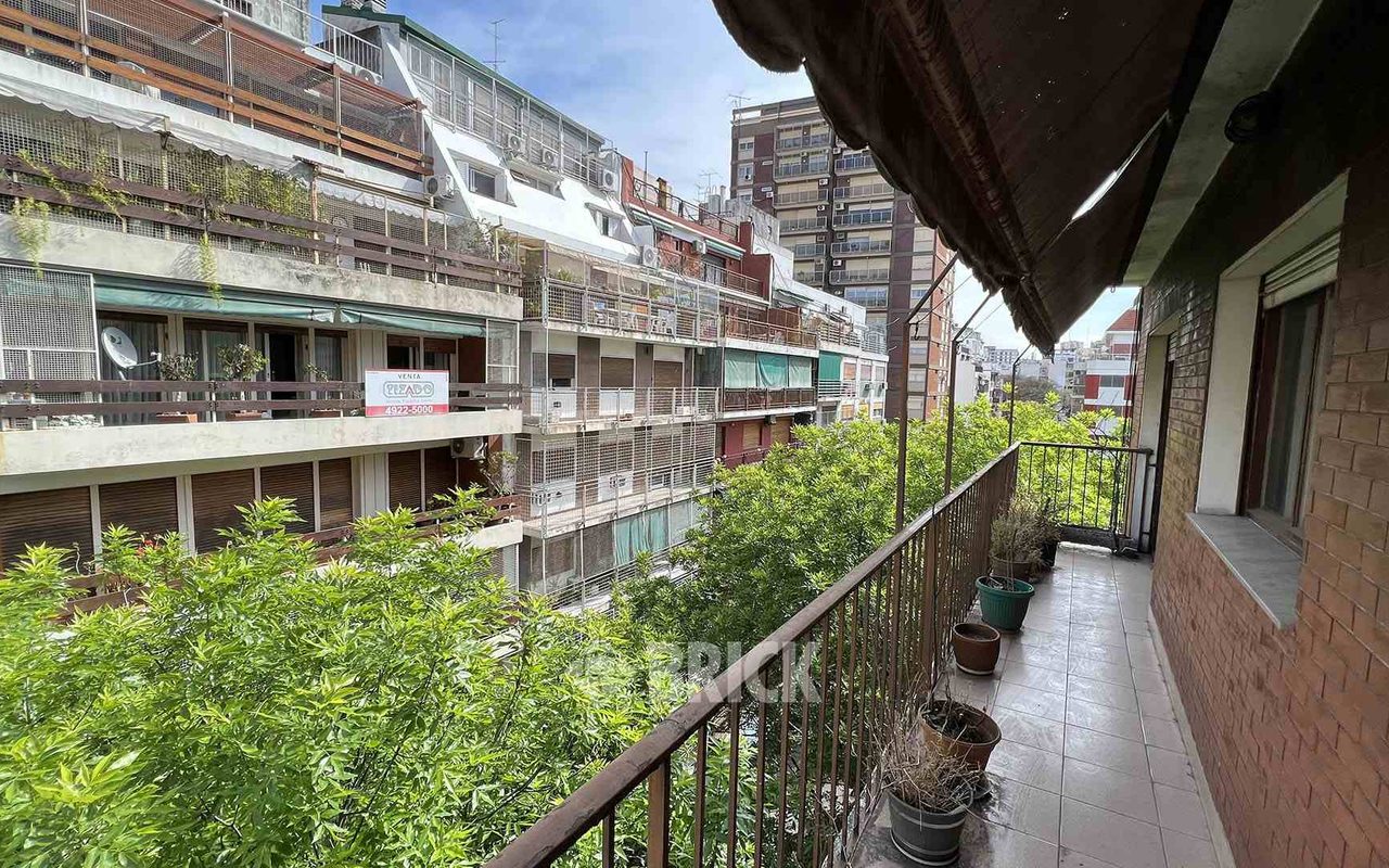 GUAYAQUIL al 300 Piso 6 6