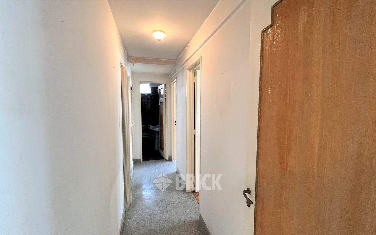 GUAYAQUIL al 300 Piso 6 7