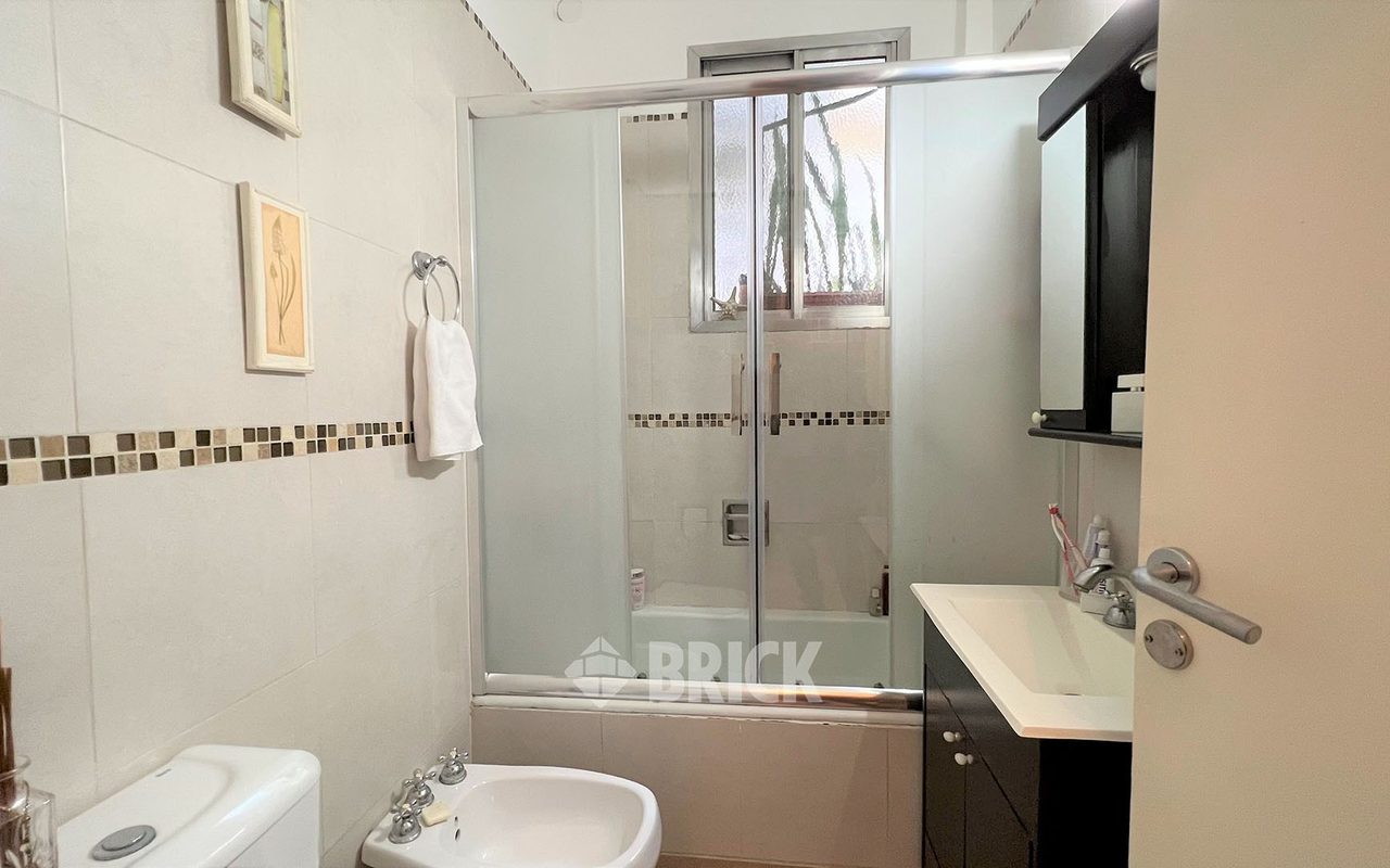 ESPINOSA al 1700 Piso PB 12
