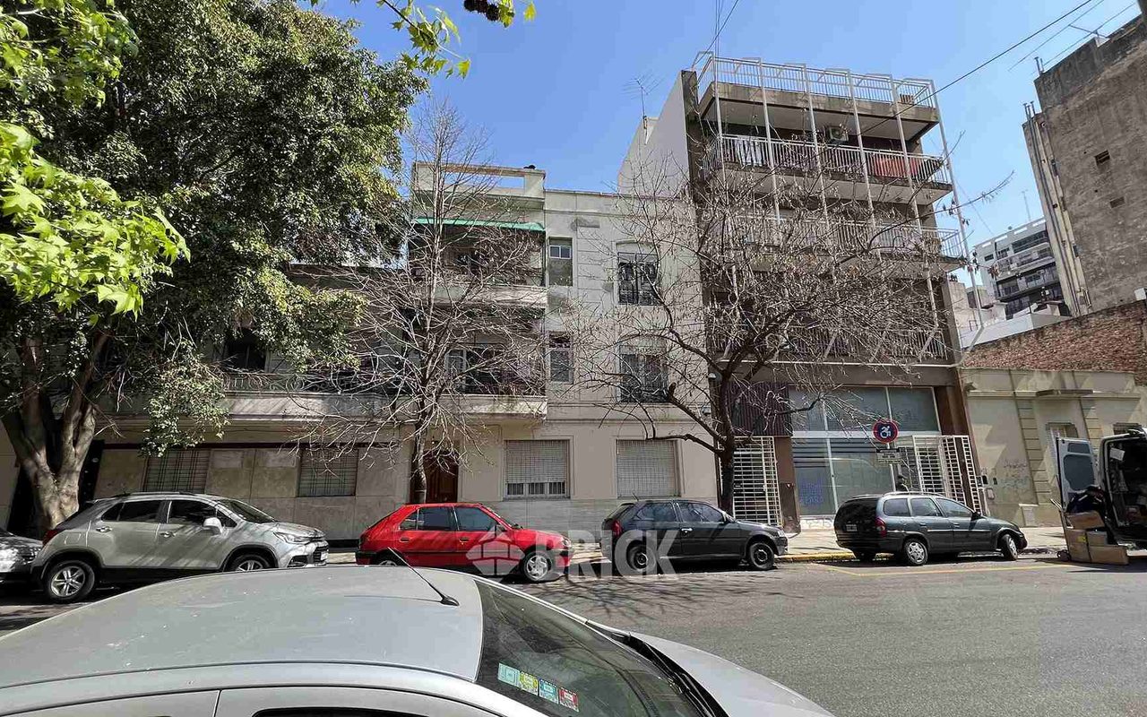 ESPINOSA al 1700 Piso PB 19