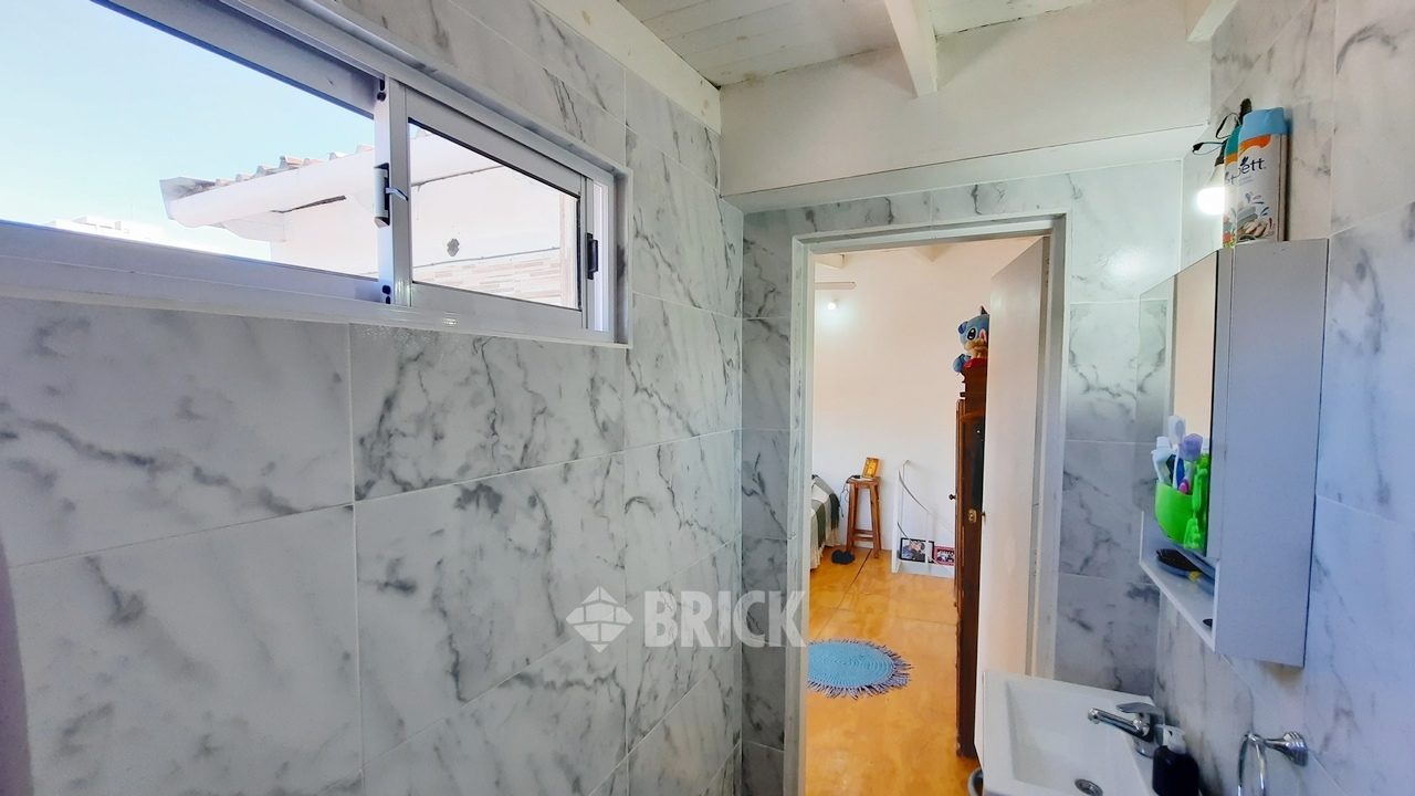 RODRIGUEZ, MANUEL al 1500 Piso 1 21