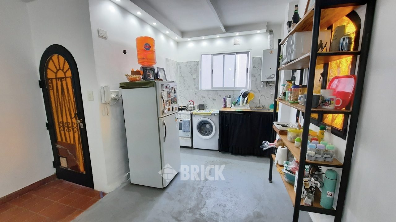 RODRIGUEZ, MANUEL al 1500 Piso 1 7