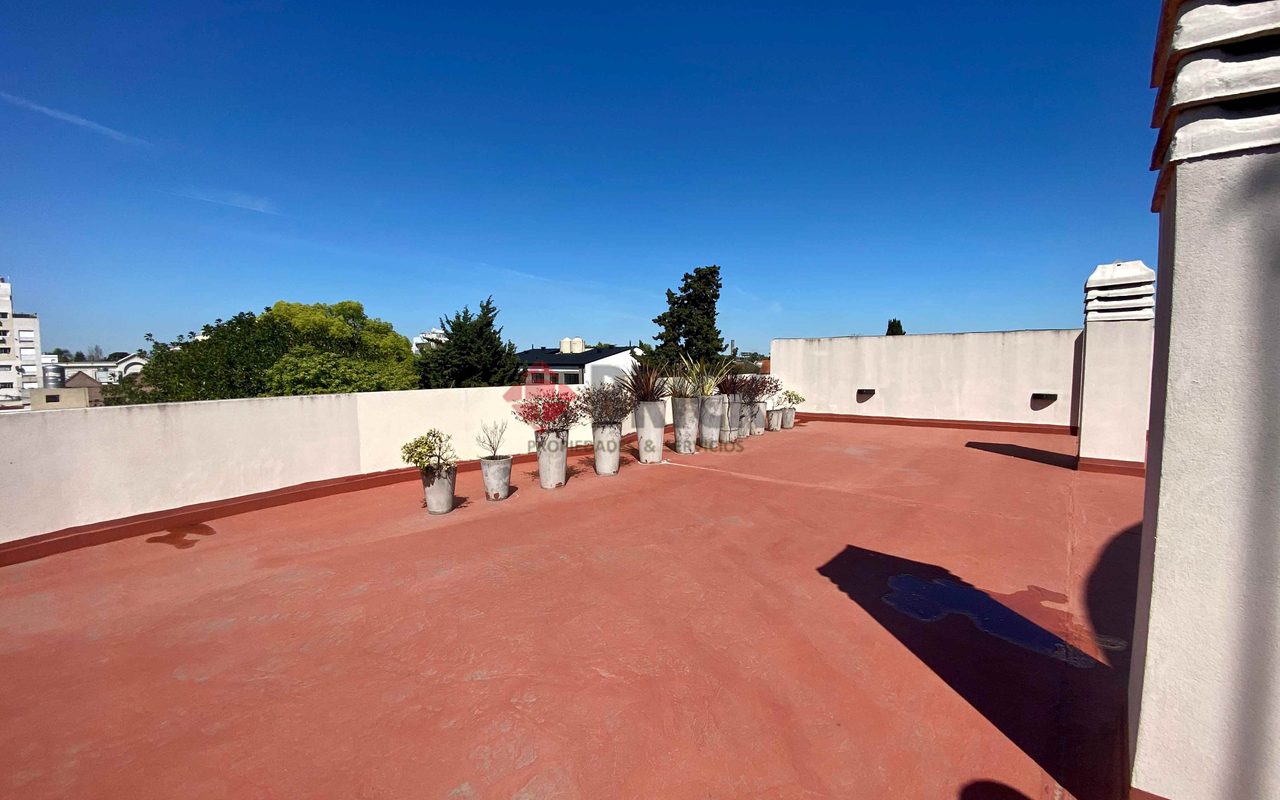 CHACABUCO al 400 Piso 2 14