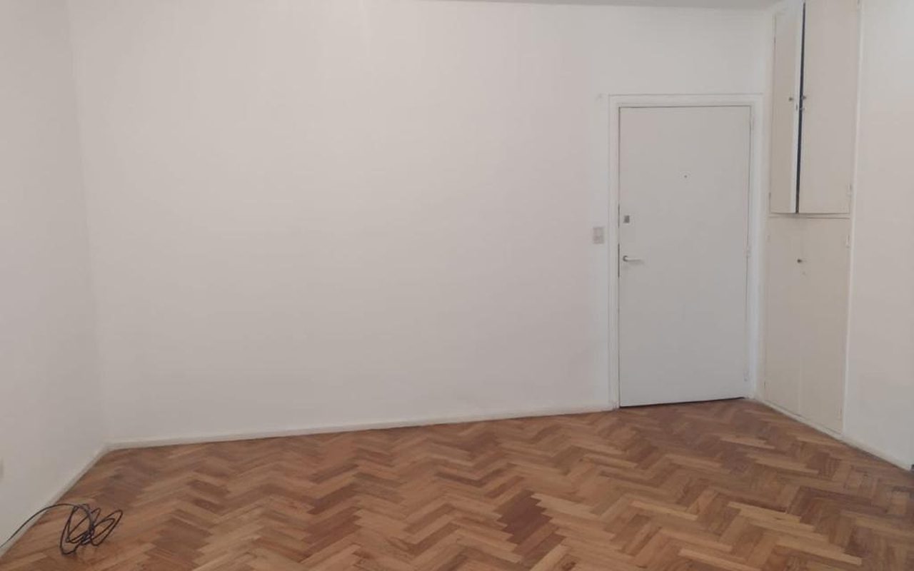 SUIPACHA al 700 Piso 5 3