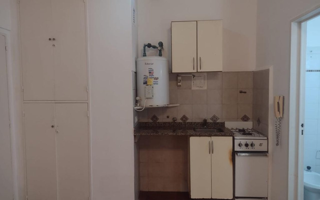 SUIPACHA al 700 Piso 5 4