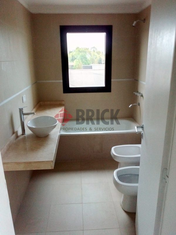 CARLOS CALVO al 600 Piso 3 7